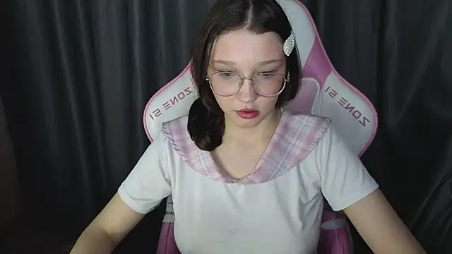 Pink-Aura- online show from 01/10/26, 06:14