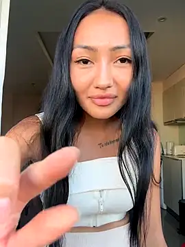 YuraMila online show from 12/21/25, 09:22