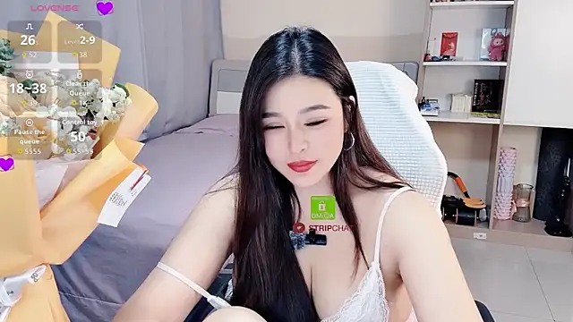 Snapshot of Ogravity_ chatting on 05/14/26, 03:31 Ogravity online show from 05/14/26, 03:31