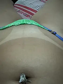 laramacedo2026 online show from 04/09/26, 01:06