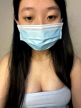 Snapshot of Hancisy chatting on 12/19/25, 04:20 Hancisy online show from 12/19/25, 04:20