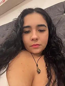 Snapshot of ateneacute chatting on 06/19/26, 03:56 ateneacute online show from 06/19/26, 03:56