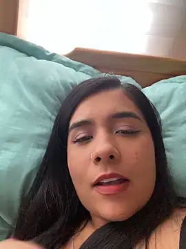 Snapshot of ateneacute chatting on 04/13/26, 07:29 ateneacute online show from 04/13/26, 07:29