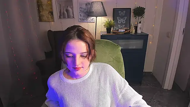 Snapshot of SarahShelby chatting on 06/06/26, 10:15 SarahShelby online show from 06/06/26, 10:15