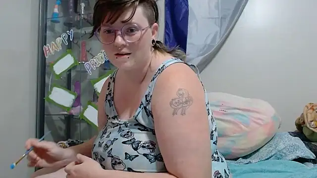 Snapshot of Pupghostt chatting on 06/19/26, 01:28 Pupghostt online show from 06/19/26, 01:28