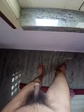 Snapshot of juicy--cock chatting on 04/09/26, 06:52 juicy--cock online show from 04/09/26, 06:52