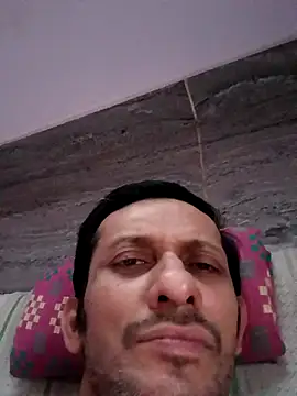 Snapshot of juicy--cock chatting on 03/25/26, 03:33 juicy--cock online show from 03/25/26, 03:33