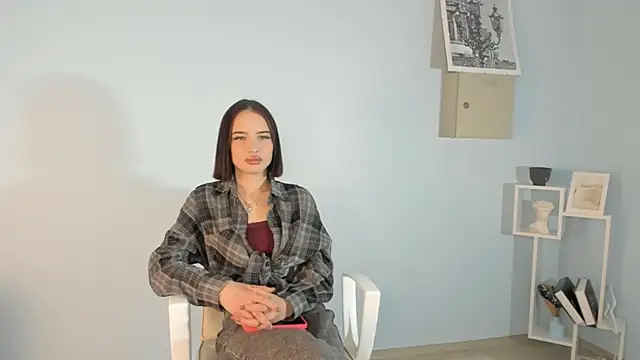 BrittnyRodney online show from 12/21/25, 07:43