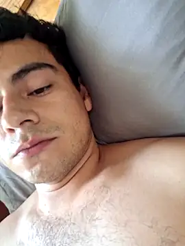 Snapshot of angelm123456 chatting on 12/19/25, 05:59 angelm123456 online show from 12/19/25, 05:59