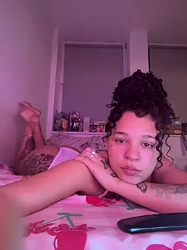 urprettygirlleenay online show from 02/09/26, 07:56