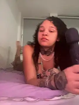 urprettygirlleenay online show from 01/13/26, 09:41