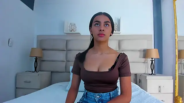 ManuelaEvans  online show from 01/06/26, 08:57