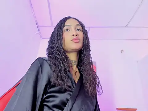 lyanablucs1 online show from 12/20/25, 12:52