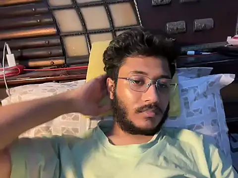 Sexy  Nerd online show from 05/17/26, 05:51