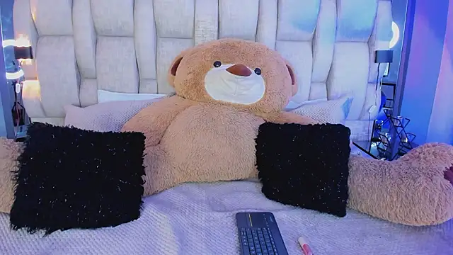  PaulinaDoll  online show from 03/28/26, 03:51