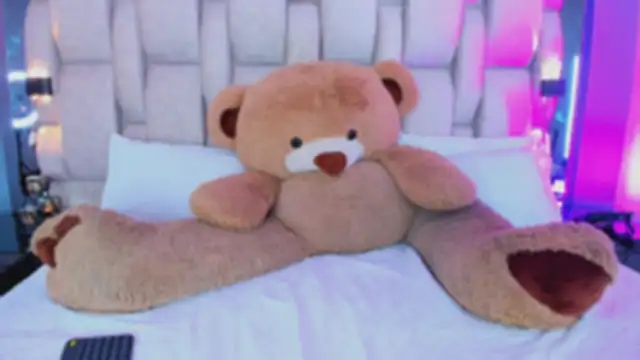  PaulinaDoll  online show from 04/15/26, 04:40