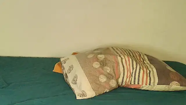 Snapshot of DaViruzz chatting on 02/13/26, 08:31 DaViruzz online show from 02/13/26, 08:31