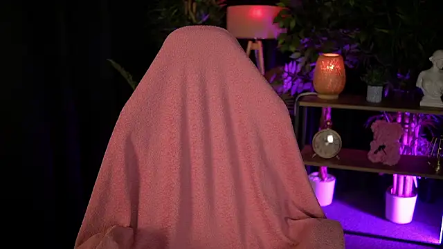 Velouraa online show from 02/26/26, 09:48