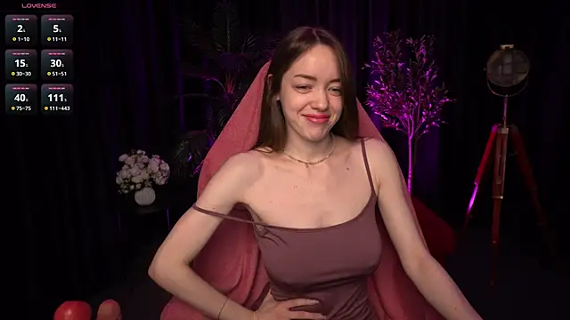 Velouraa online show from 04/10/26, 11:23