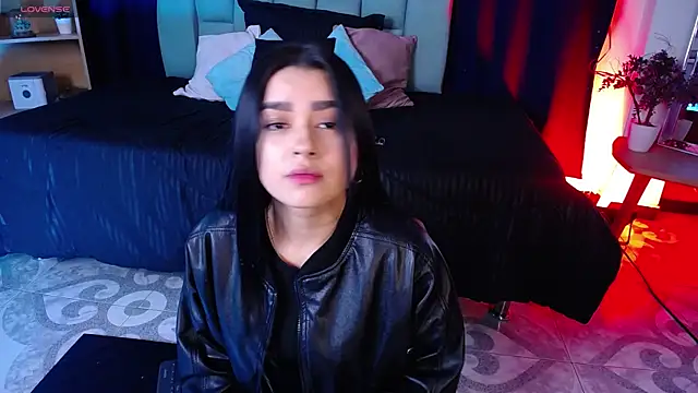 Snapshot of Emilyy05_ chatting on 01/08/26, 03:12 Emilyy05 online show from 01/08/26, 03:12