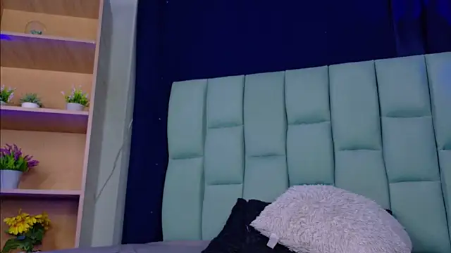 Snapshot of Emilyy05_ chatting on 05/22/26, 01:36 Emilyy05 online show from 05/22/26, 01:36