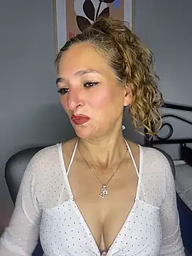 JennaMilf  online show from 05/11/26, 06:05