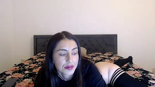 Snapshot of Stella_John chatting on 09/15/25, 05:52 Stella John online show from 09/15/25, 05:52