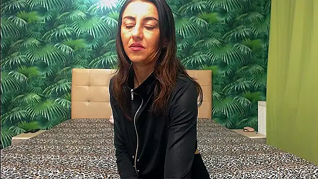 Snapshot of Stella_John chatting on 01/28/25, 05:43 Stella John online show from 01/28/25, 05:43