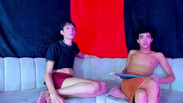 Snapshot of Pleasure_boys_hot chatting on 02/07/26, 07:11 Pleasure boys hot online show from 02/07/26, 07:11