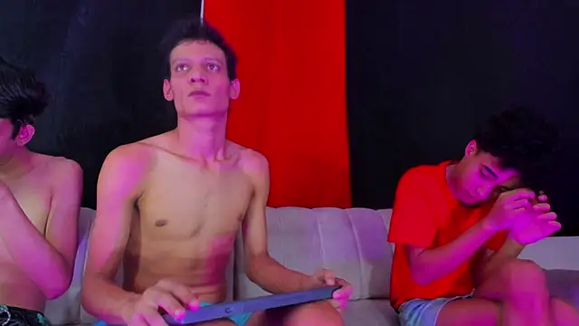 Snapshot of Pleasure_boys_hot chatting on 03/01/26, 06:08 Pleasure boys hot online show from 03/01/26, 06:08