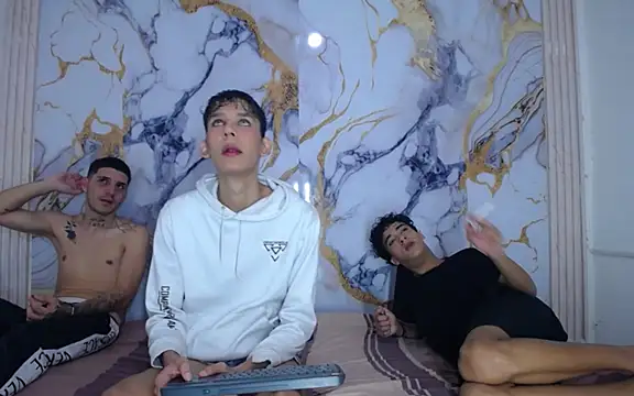 Snapshot of Pleasure_boys_hot chatting on 01/18/26, 07:28 Pleasure boys hot online show from 01/18/26, 07:28