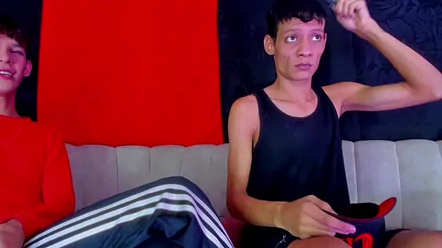 Snapshot of Pleasure_boys_hot chatting on 02/10/26, 07:13 Pleasure boys hot online show from 02/10/26, 07:13