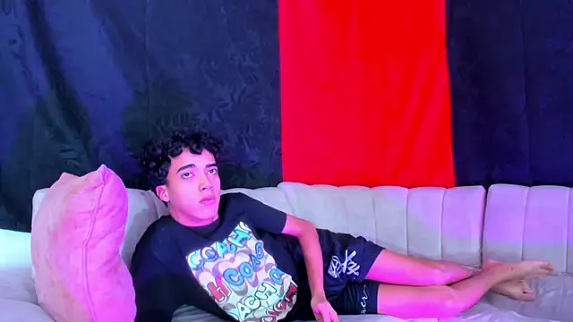 Snapshot of Pleasure_boys_hot chatting on 02/06/26, 07:10 Pleasure boys hot online show from 02/06/26, 07:10