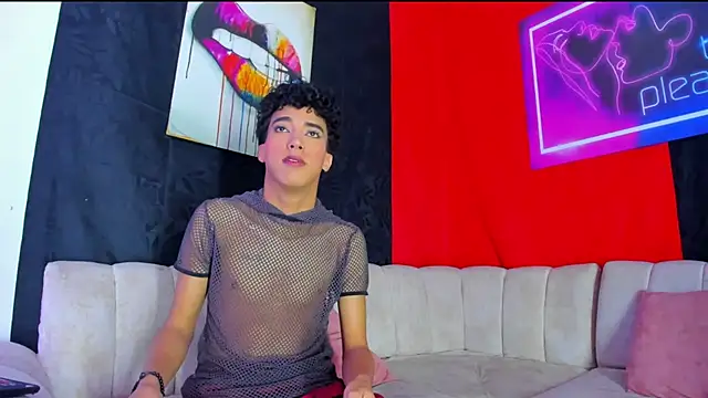 Snapshot of Pleasure_boys_hot chatting on 01/08/26, 07:20 Pleasure boys hot online show from 01/08/26, 07:20