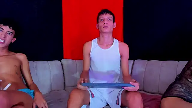 Snapshot of Pleasure_boys_hot chatting on 02/13/26, 07:25 Pleasure boys hot online show from 02/13/26, 07:25