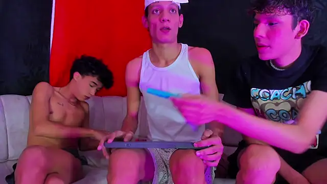 Snapshot of Pleasure_boys_hot chatting on 02/23/26, 06:52 Pleasure boys hot online show from 02/23/26, 06:52