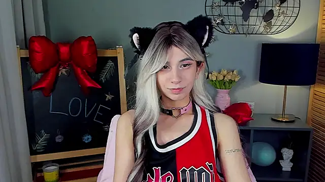 Snapshot of lesilos chatting on 02/16/26, 01:26 lesilos online show from 02/16/26, 01:26