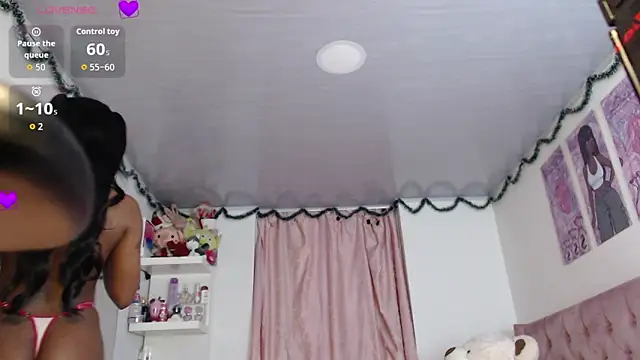 Snapshot of violett_brown9 chatting on 06/07/26, 06:40 violett brown9 online show from 06/07/26, 06:40