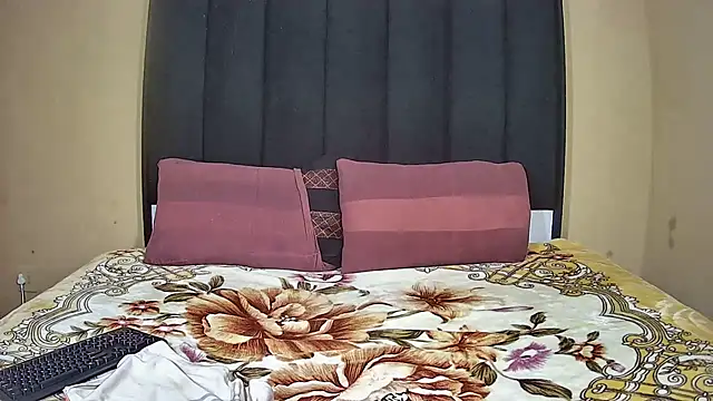 DesiredQueen27 online show from 03/18/26, 01:35