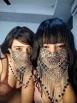 Snapshot of addictive_me chatting on 03/29/26, 03:52 addictive me online show from 03/29/26, 03:52