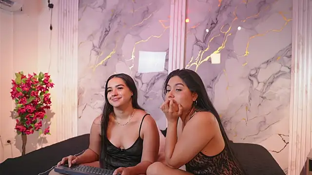 Scarlet and naomi online show from 01/14/26, 05:11