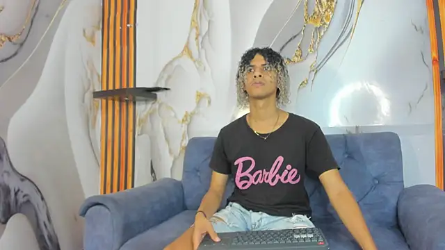 Victor LatinBoy online show from 12/21/25, 05:36