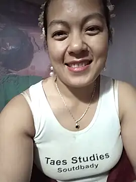 Snapshot of Lucky_cutee chatting on 06/11/26, 07:49 Lucky cutee online show from 06/11/26, 07:49