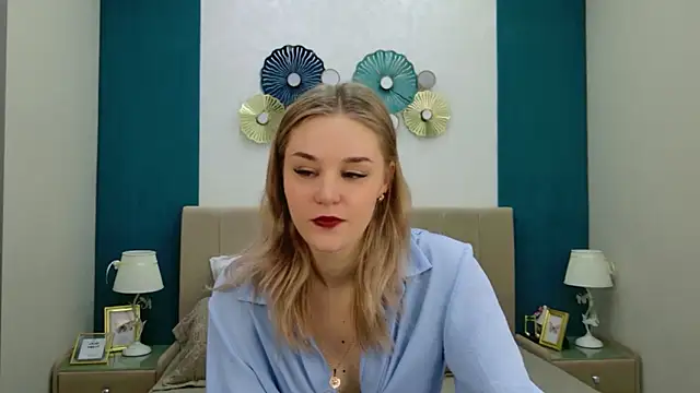 Molly Voss online show from 02/09/26, 03:32