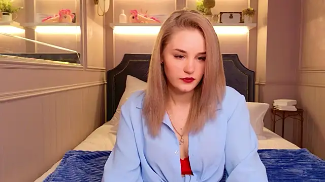 Molly Voss online show from 02/02/26, 03:33