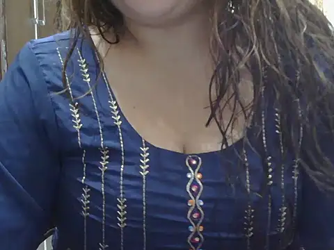 navdeepkour online show from 04/08/26, 04:58