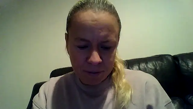 jennyblondeuk online show from 01/12/26, 04:47