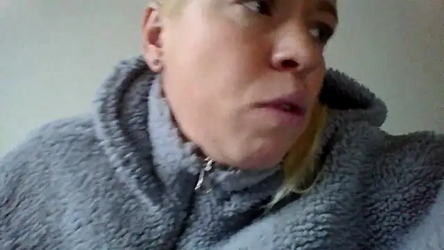 jennyblondeuk online show from 02/01/26, 03:21