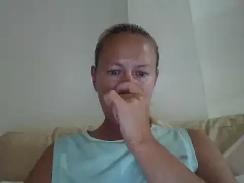 jennyblondeuk online show from 06/11/26, 08:28