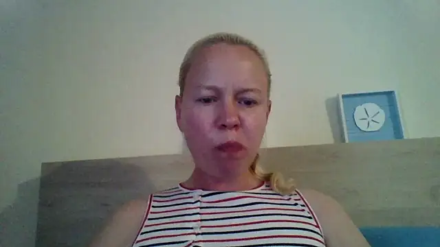 jennyblondeuk online show from 04/19/26, 06:10